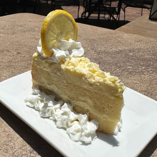 Limoncello Cake