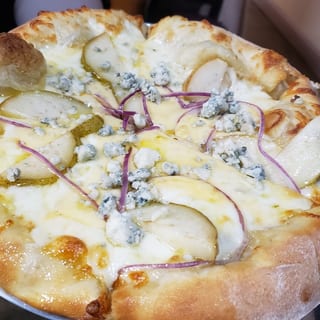 10" Pear & Gorgonzola